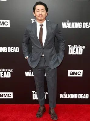 Steven Yeun Height Weight Body Shape