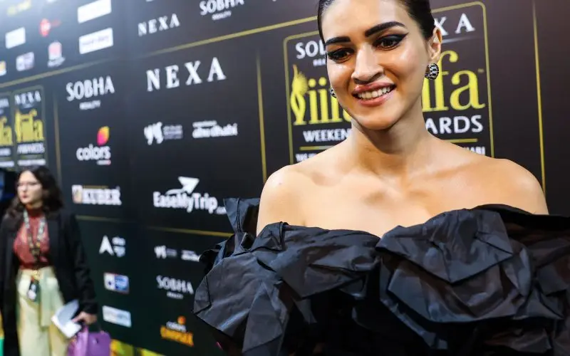 Kriti Sanon Net Worth - Wiki, ikä, paino ja pituus, ihmissuhteet, perhe ja paljon muuta