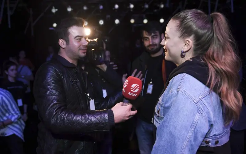 Serenay Sarikayan nettoarvo - Wiki, ikä, paino ja pituus, ihmissuhteet, perhe ja paljon muuta