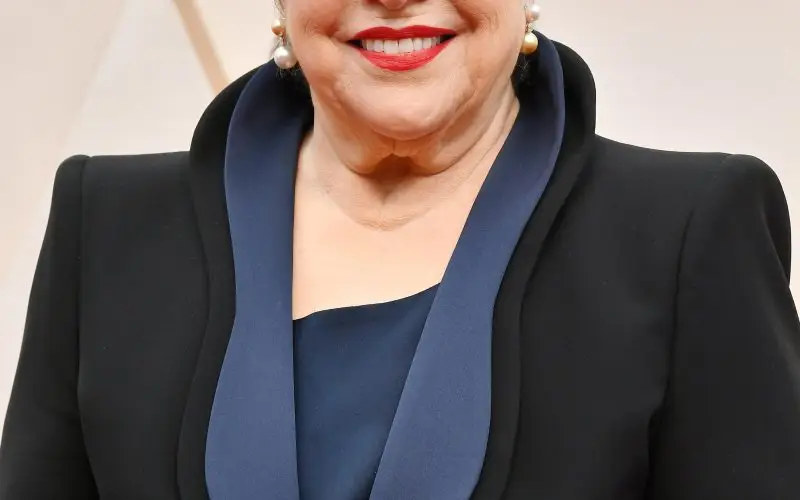 Kathy Batesin nettoarvo - Wiki, ikä, paino ja pituus, ihmissuhteet, perhe ja paljon muuta