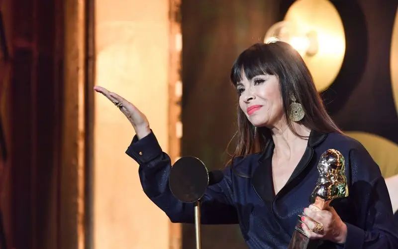 Patrimoni net de Mathilda May: wiki, edat, pes i alçada, relacions, família i més