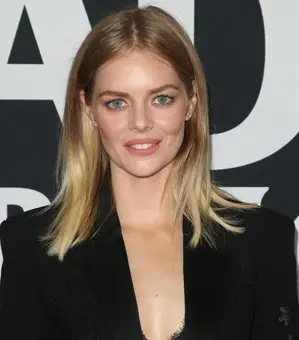 Actress Samara Weaving