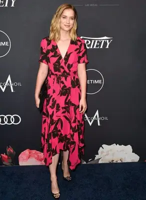 Elizabeth Lail Height Weight Shoe Size