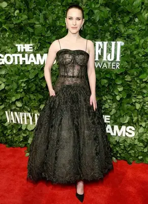 Rachel Brosnahan Body Measurements and Net Worth