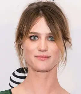 Mackenzie Davis Pear Pear Brail Size Corps Misure statistiche