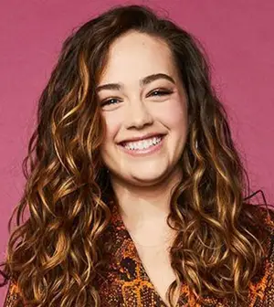 Actress Mary Mouser
