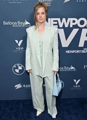 Taylor Dearden Height Weight Feet Size