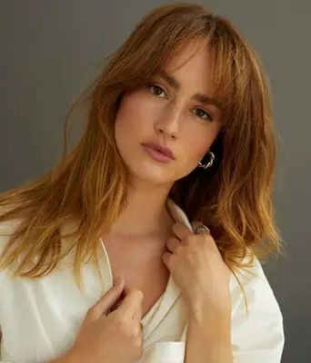 Grace Van Patten Profile