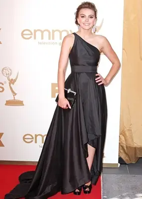 Aimee Teegarden Height Body Shape