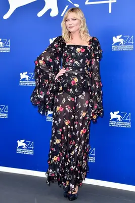 Kirsten Dunst Height Weight Statistics