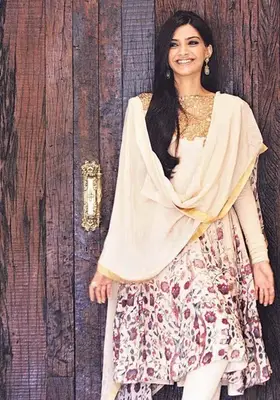 Sonam Kapoor Biography