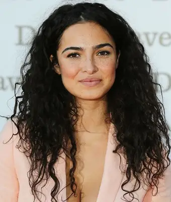 Anna Shaffer Profile