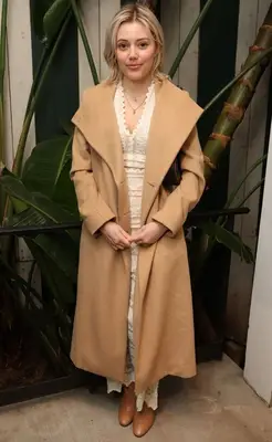 Grace Van Dien Body Measurements Stats