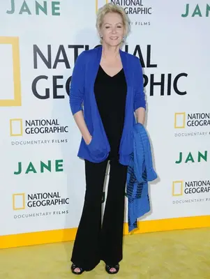 Jean Smart Height Weight Stats