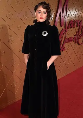 Izuka Hoyle Measurements and Facts