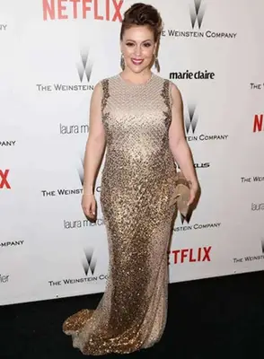 Alyssa Milano Height Weight Bra Size