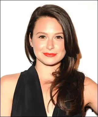 Actress Katie Lowes