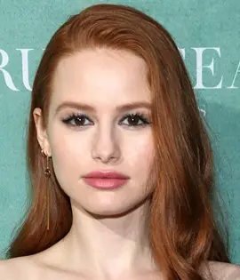 Peso del peso di Madelaine Petsch Peso