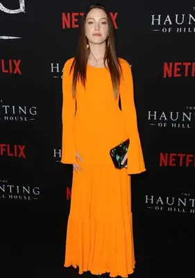 Victoria Pedretti Measurements and Bio