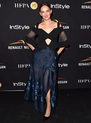 Jess Weixler Height Weight Stats