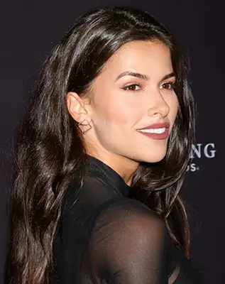 Actress Sofia Pernas