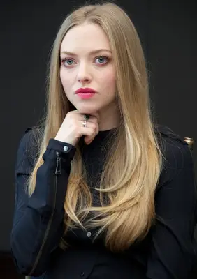 Amanda Seyfried Favorite Music Movies Food Things Biography