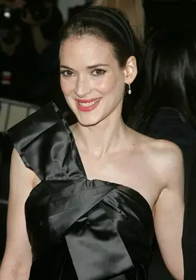 Winona Ryder Bio