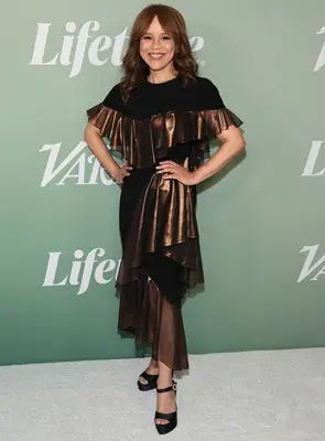 Rosie Perez Body Measurements and Net Worth