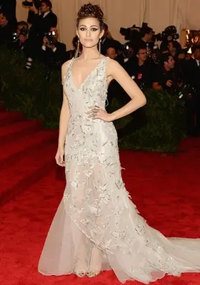 Emmy Rossum Height Body Figure Shape