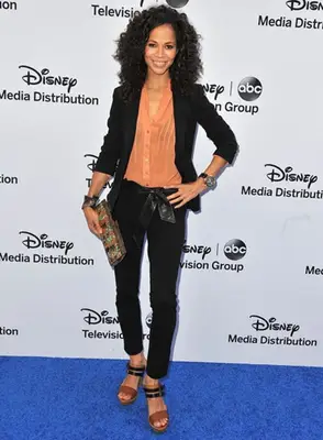 Sherri Saum Height Weight Body Shape
