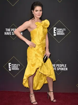 Marie Avgeropoulos Body Measurement Stats