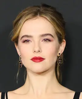 Actress Zoey Deutch