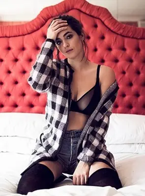 Alanna Masterson Body Measurements Height Weight