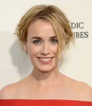 Actress Dominique McElligott
