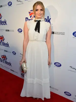 Mischa Barton Height Weight Body Shape