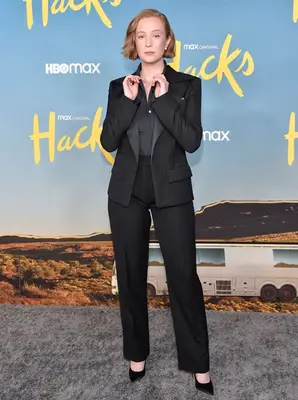 Hannah Einbinder Body Measurements Stats