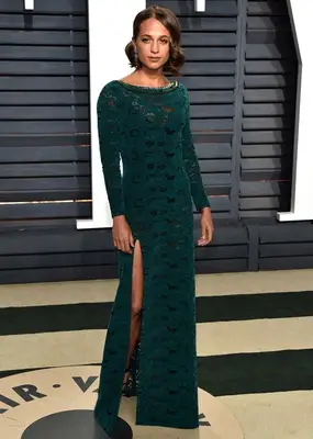 Alicia Vikander Height Weight Feet Size