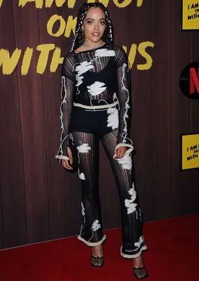 Quintessa Swindell Height Weight Stats