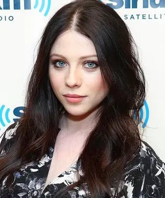 Actress Michelle Trachtenberg Profile