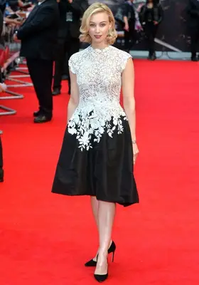 Sarah Gadon Body Measurements Stats