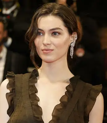 Anamaria Vartolomei Profile