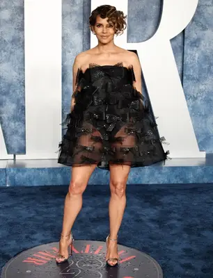 Halle Berry Height Weight Shoe Size