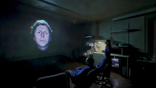 Mitä kuuluu Steven Soderberghin sosiaaliseen satiiriin Command Z?