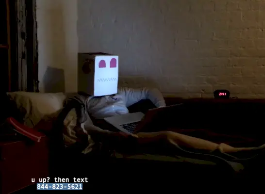 Casperin unettomuusbotti, joka lähettää sinulle tekstiviestejä, kun et saa unta, on todella, todella outoa