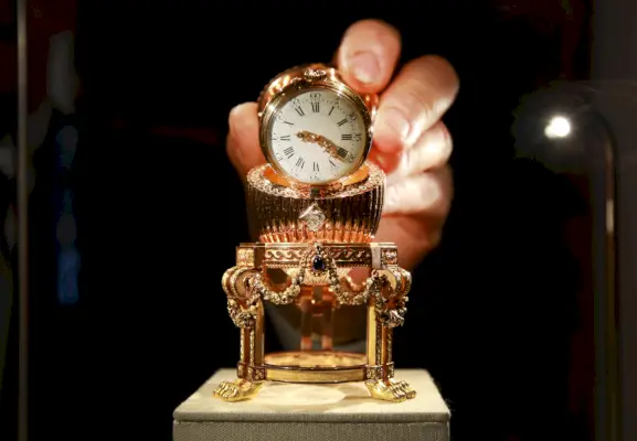 Kolmas Fabergé Imperial Easter Egg sisältää yllätys Vacheron Constantin -naisen