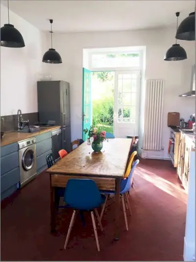 Sininen talo Givernyssä, Ranskassa.