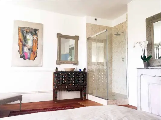 Sininen talo Givernyssä, Ranskassa.