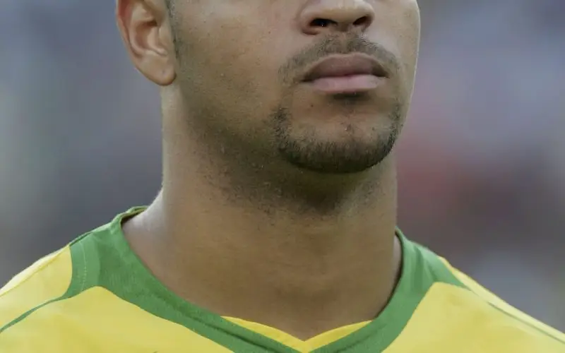 Adriano Leite Ribeiron nettoarvo - Wiki, ikä, paino ja pituus, ihmissuhteet, perhe ja paljon muuta