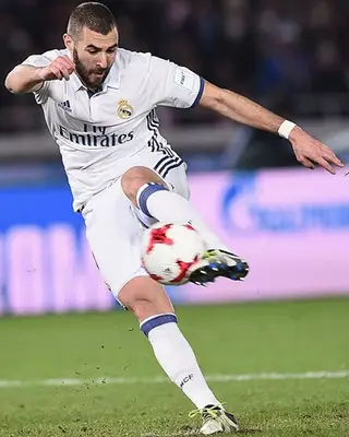 Karim Benzema Height Weight Stats