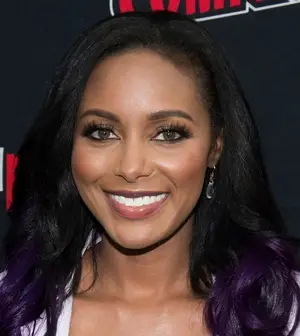 Misure di Brandi Rhodes realizzate con la scarpa realizzata